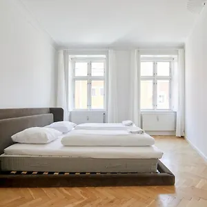 Xl Flat W 3 Bedrooms By Kings Garden In Cph Copenhague